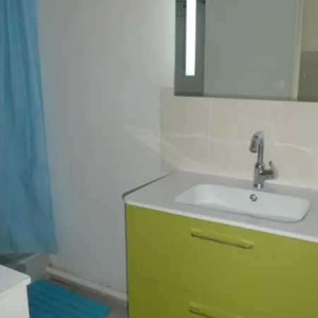 2 Pieces Avec Piscine, Balcon, Parking Prive - - Fr-1-326-407 Marseillan (Herault)